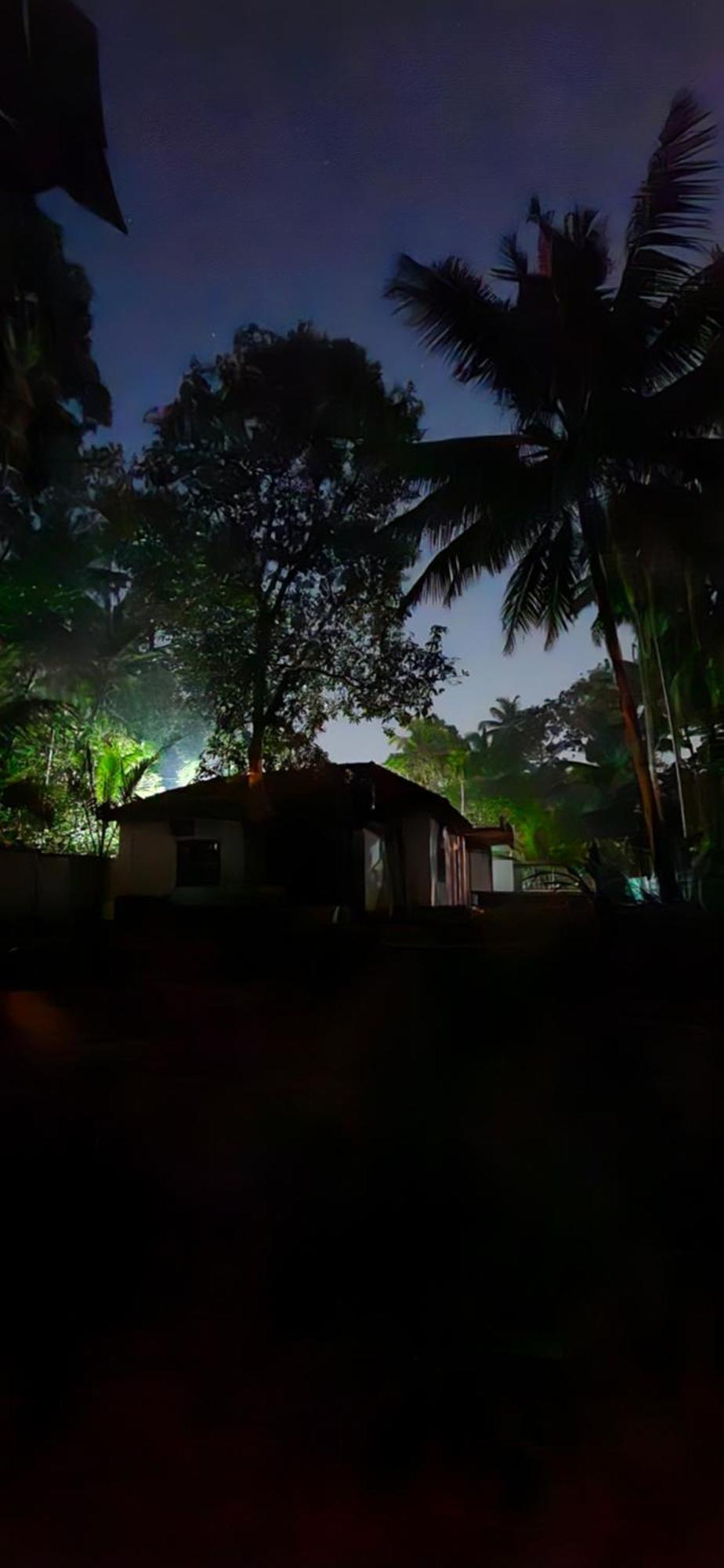 Islandstay-A Riverside Property Kollam Eksteriør billede